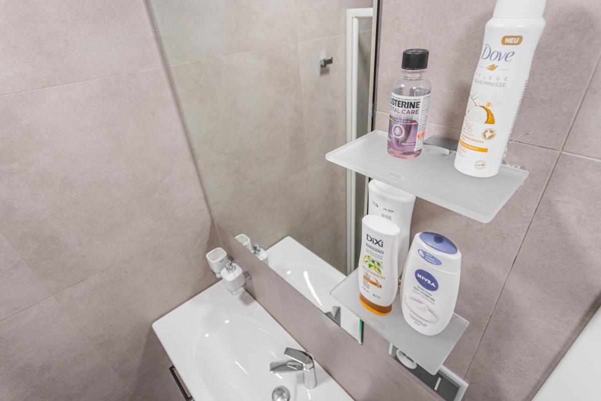 Apartment Business Andel, 10 Min To Centre, Netflix, Paid Parking Prague